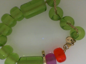 Robinson Pelham 9 ct yellow gold  Lime green bead bracelet with gold l