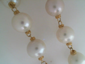 Erica Courtney 18k yellow gold wire wrapped White Freshwater pearl nec