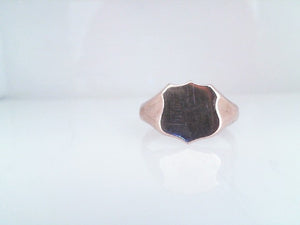 YY Vintage 10k rose gold vintage shield signet ring